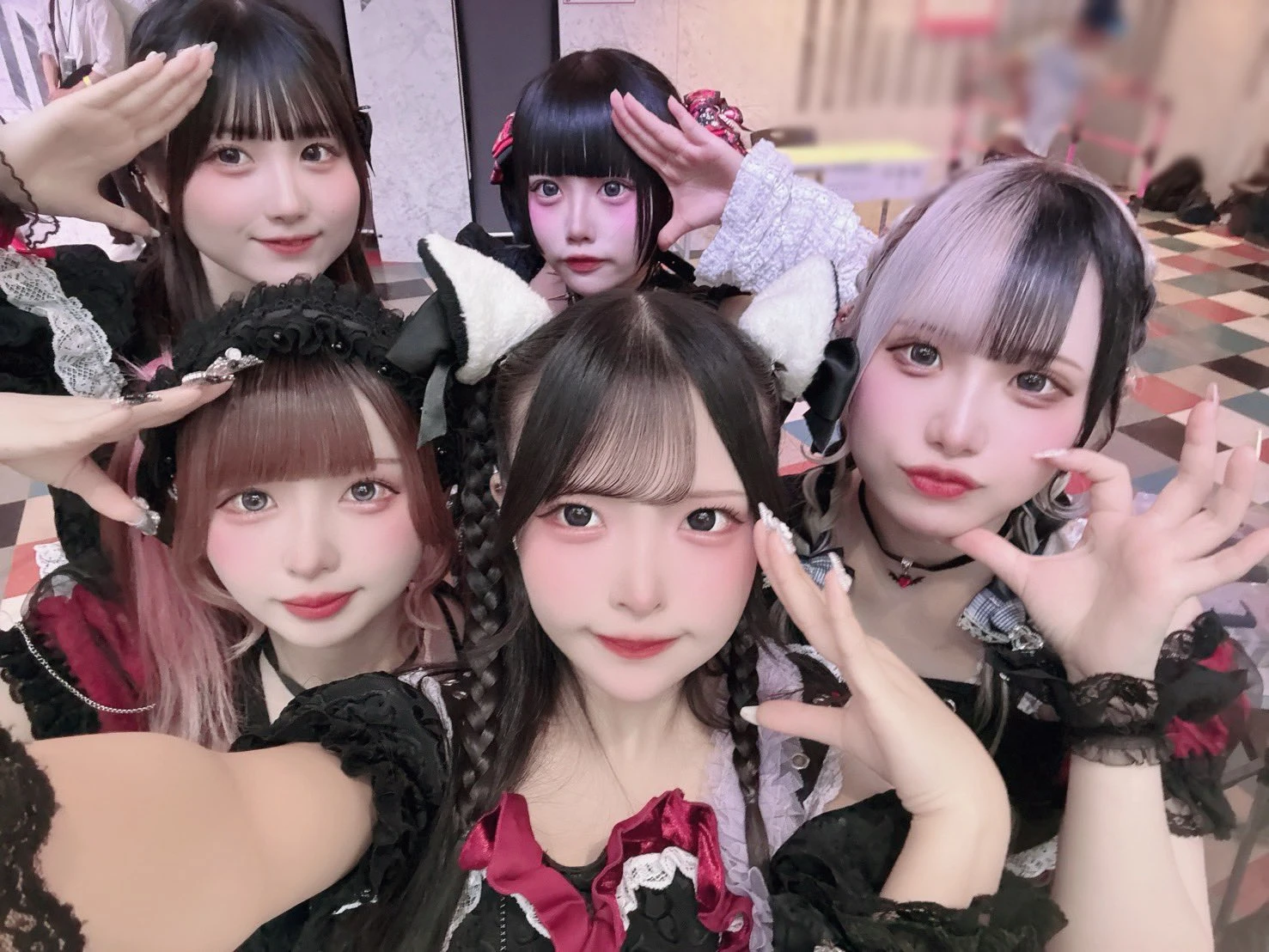 Neuzugang: Amai mono ni wa doku ga aru.